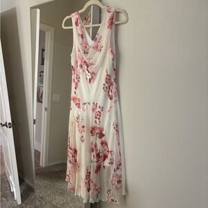 Pretty floral midi dress